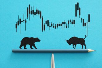 Bitcoin Holds Steady Near $96.5K as Market Weighs Competing Forces