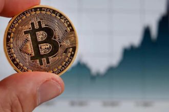 What to Expect in Bitcoin in the Coming Days? Is a Fall or a Rebound More Likely?
