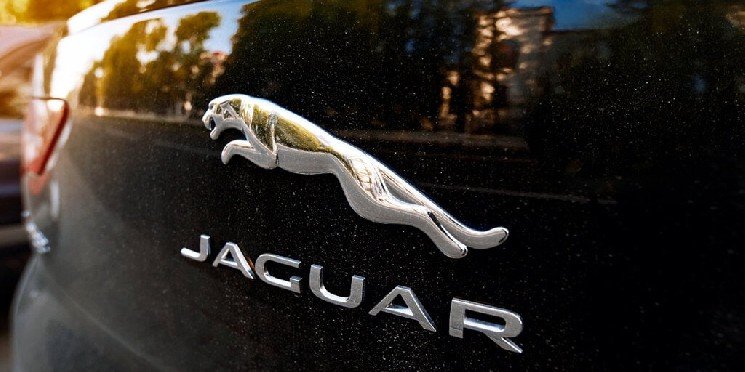 Wen Lambo? Jaguar, Land Rover Customizer Revs Up Bitcoin Strategy