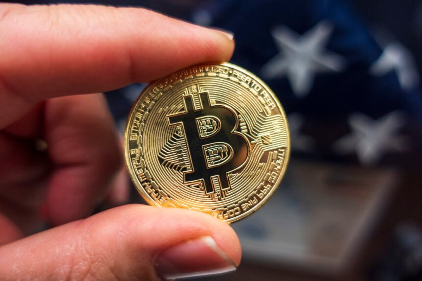 Bitcoin LTH Profitability Outpaces STHs: Is A New Bullish Phase About To Commence?