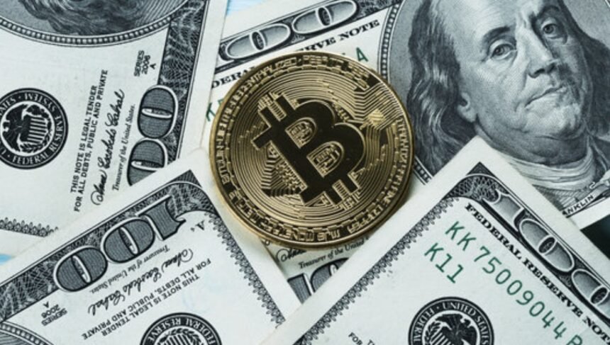 The dollar has been under pressure for 220 days; bitcoin benefits